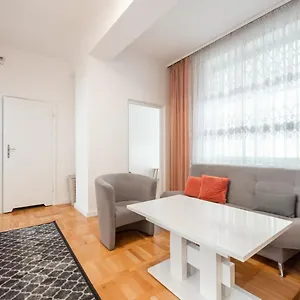 Plac Zbawiciela 3-bedroom Warszawa